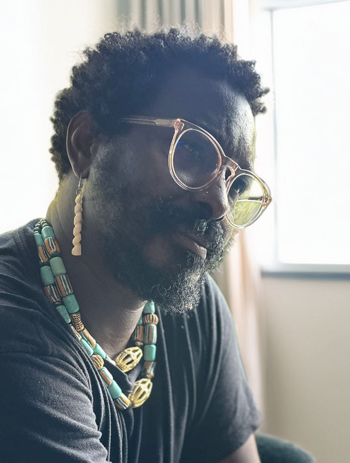 Albéric dans son activité de thérapie systémique stratégique